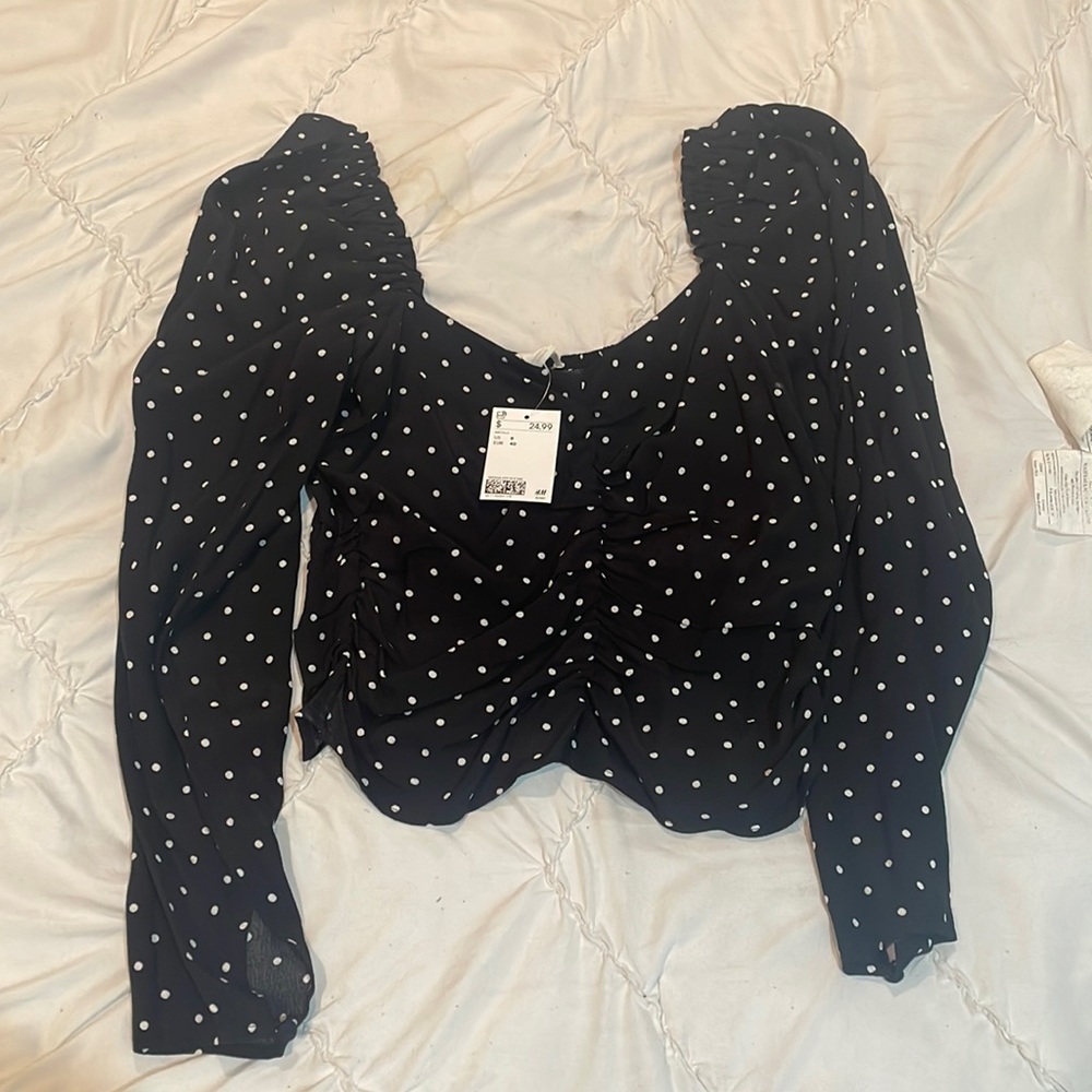 H&M Polka Dot puff sleeve woman’s top